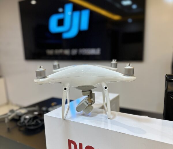 فانتوم 4 پرو ( کارکرد ) بدون باطری   |   Phantom 4 pro ( stock )